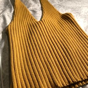 Thick ribbed mustard halter top!